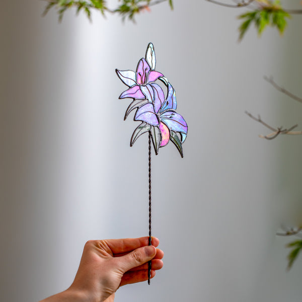 Stained Glass Flower on a Steam Home Garden Decor