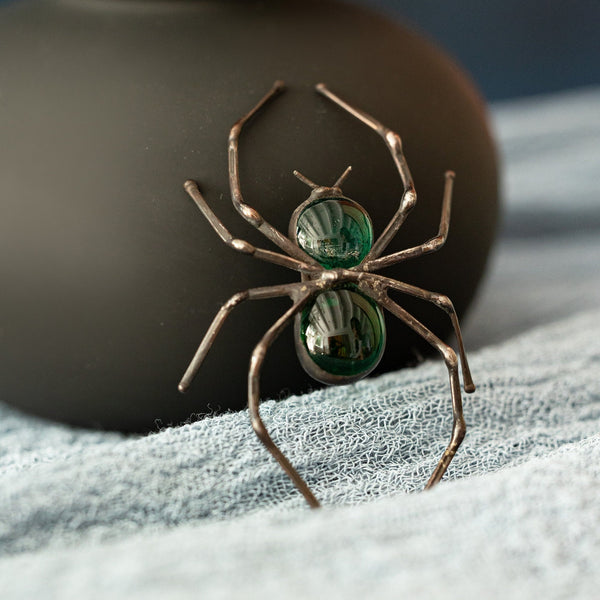 Black widow brooch